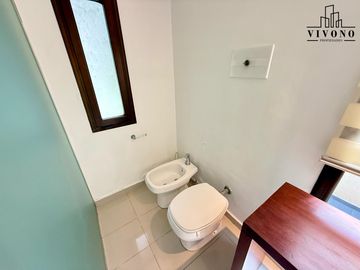Casa en Venta en Villa Urquiza 5 ambientes con Pileta - Apta Crédito