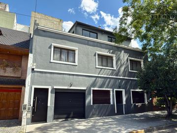 Casa en Venta en Villa Urquiza 5 ambientes con Pileta - Apta Crédito