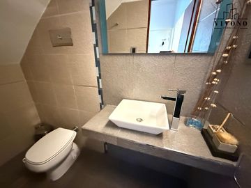 Casa en Venta en Villa Urquiza 5 ambientes con Pileta - Apta Crédito