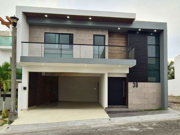 Casa en VENTA en LOMAS RESIDENCIAL