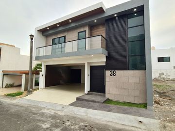 Casa en VENTA en LOMAS RESIDENCIAL