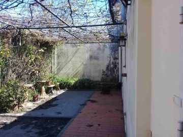 VENTA casa sobre Av Perón GRAN UBICACIÓN