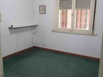 VENTA casa sobre Av Perón GRAN UBICACIÓN
