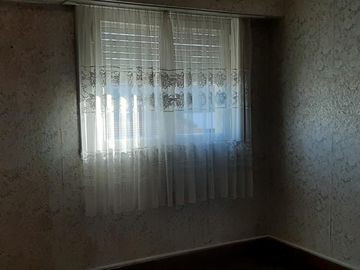 SE VENDE CASA de 3 HABITACIONES en LAMADRID 200