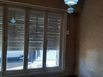 SE VENDE CASA de 3 HABITACIONES en LAMADRID 200