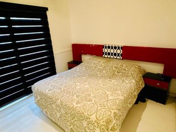 Alquiler de casa amoblada en Campos de Echeverria- Canning