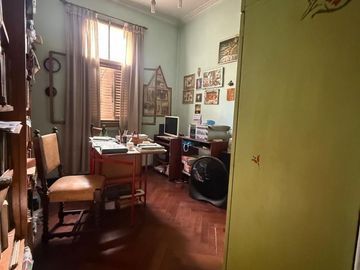 Oportunidad,Depto de 3 amplios ambientes + Dependencia