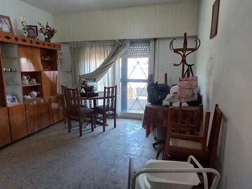 VENTA CASA+ LOCAL+2 DPTOS IDEAL INVERSOR. LANUS