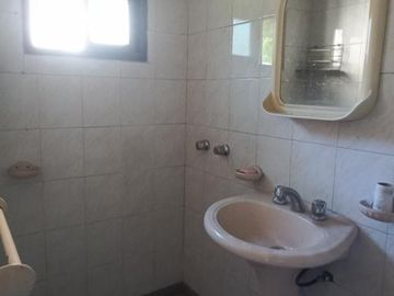 VENTA CASA+ LOCAL+2 DPTOS IDEAL INVERSOR. LANUS