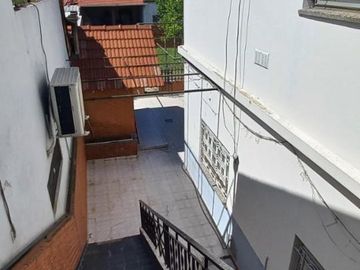 VENTA CASA+ LOCAL+2 DPTOS IDEAL INVERSOR. LANUS