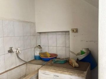 VENTA CASA+ LOCAL+2 DPTOS IDEAL INVERSOR. LANUS