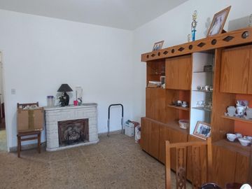 VENTA CASA+ LOCAL+2 DPTOS IDEAL INVERSOR. LANUS