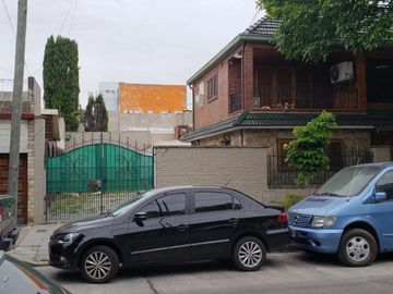 2 Propiedades unidas con Lotes de 12,07 x 24,05 y 9,02 x 24,06. Ideal Uso Comercial y Vivienda