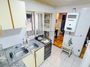 Blanco Encalada 2500 - Amplio departamento de 4 ambientes con dependencia - Belgrano