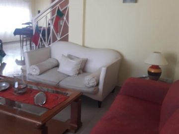 VENTA CASA 4 DORMITORIOS DONADO AL 800