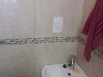 VENTA CASA 4 DORMITORIOS DONADO AL 800