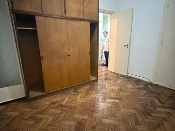 CABALLITO/Departamento en PB de 3 Amb con Dos Patios/Oportunidad