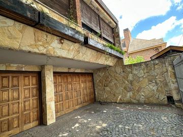 Casa De 6 Ambientes En Venta, Ramos Mejia. **ideal Constructor**