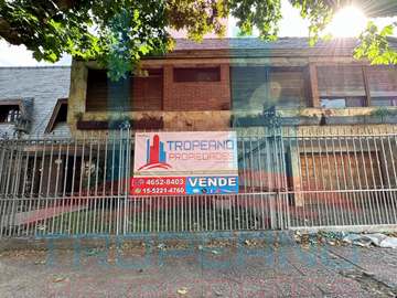 Casa De 6 Ambientes En Venta, Ramos Mejia. **ideal Constructor**
