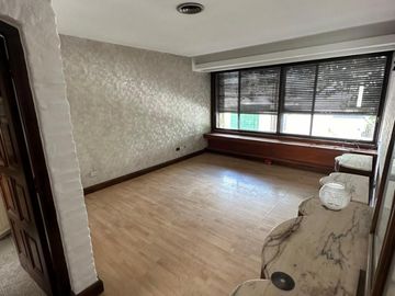 Casa De 6 Ambientes En Venta, Ramos Mejia. **ideal Constructor**