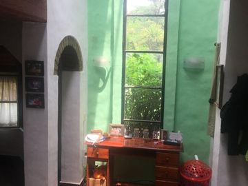 CASA QUINTA CON PISCINA , FONDO PARQUIZADO, PARRILLA, SAUNA