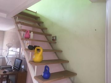 CASA QUINTA CON PISCINA , FONDO PARQUIZADO, PARRILLA, SAUNA