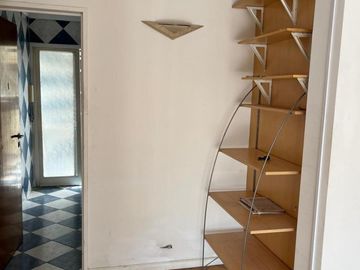 Venta 2 Amb. En Belgrano Con Balcon Terraza C/parrilla + Cochera Fija + Baulera
