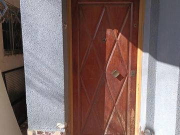 CASA IDEAL DOS FAMILIA / DOS PLANTAS / VENTA EN BLOCK O DIVIDIDAS.