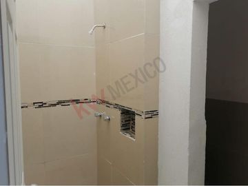 Propiedad en venta de 6 loft y 4 mini Departamentos   en  Lomas  de  Casa Blanca