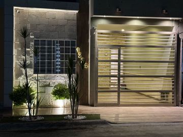 CASA EN VENTA EN RESIDENCIAL CAMPANARIO, GÓMEZ PALACIO,DGO.