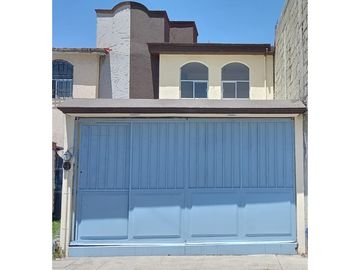 Casa en Venta en Sauces IV, Toluca, Estado de México