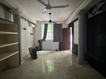 CASA EN VENTA EN EL BARRIO DE MEJORADA, CENTRO.