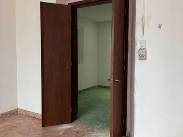 CASA EN VENTA EN EL BARRIO DE MEJORADA, CENTRO.