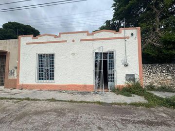 CASA EN VENTA EN EL BARRIO DE MEJORADA, CENTRO.