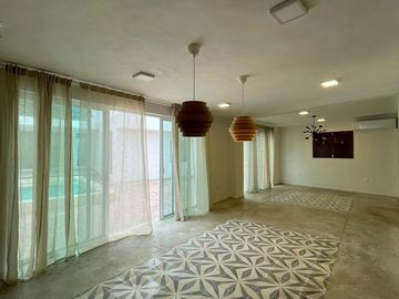 CASA REMODELADA EN EL CENTRO DE MÉRIDA