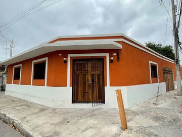 CASA REMODELADA EN EL CENTRO DE MÉRIDA