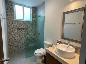 CASA REMODELADA EN EL CENTRO DE MÉRIDA