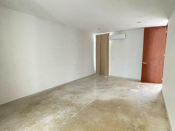 CASA REMODELADA EN EL CENTRO DE MÉRIDA