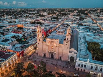 Casa de Autor en Privada al norte de Mérida