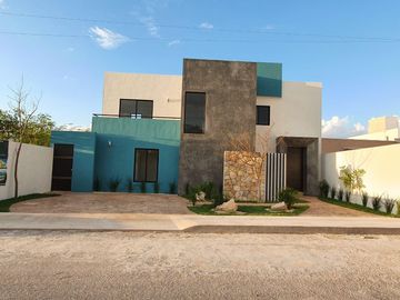 Casa de Autor en Privada al norte de Mérida
