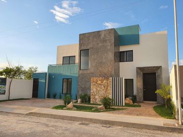 Casa de Autor en Privada al norte de Mérida