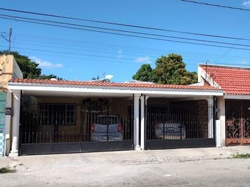 Casa en venta en el centro de Merida, Santiago
