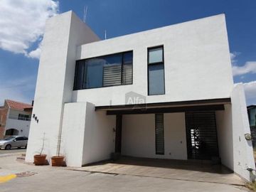 Casa en condominio en venta en Sierra Nogal, León, Guanajuato