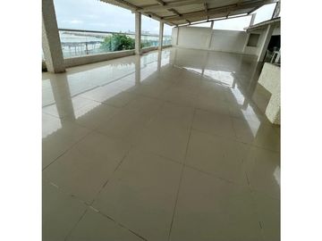 CASA EN PRIMERA LNEA DE LA PLAYA SABANILLA