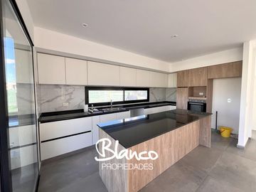 Casa en Venta en San Sebastian, Escobar, G.B.A. Zona Norte, Argentina