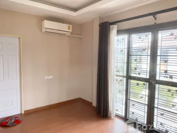 3 Bedroom House for sale at Baan Benjawan Grand