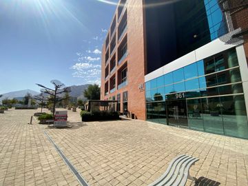 Local comercial en venta en HUECHURABA