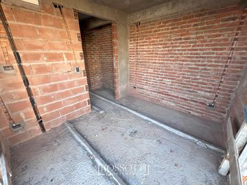 Exc. depto. de 2 amb. c/ balcón al frente - Toilette y Baño en Suite - 45.93m2