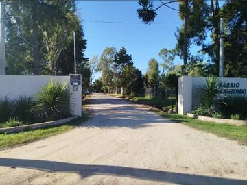 Casa en venta - 3 Dormitorios 3 Baños - Cochera - 190Mts2 - Los Hornos