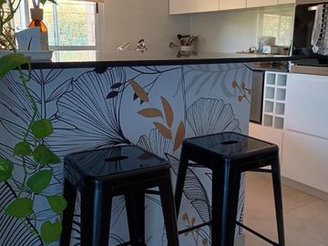Casa en venta - 3 Dormitorios 3 Baños - Cochera - 190Mts2 - Los Hornos
